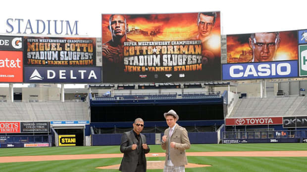 Memorable Fights at Yankee Stadium - 1 - Yuri Foreman vs. Miguel Cotto